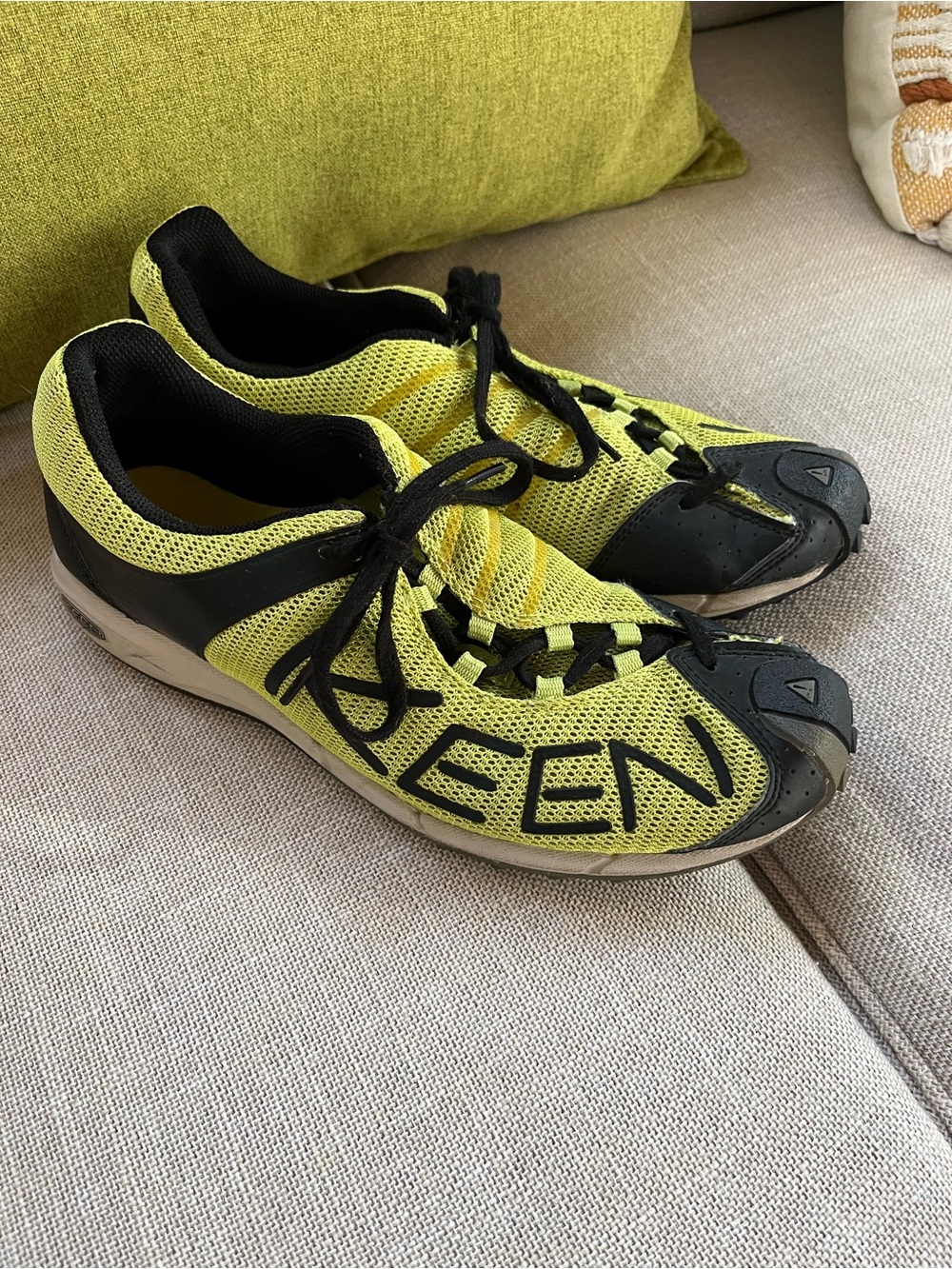 Keen Chartreuse Women’s Sneakers Running Shoes Size 9.5
